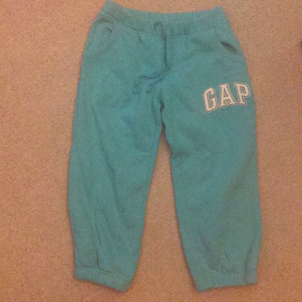 Gap Capri sweatpants